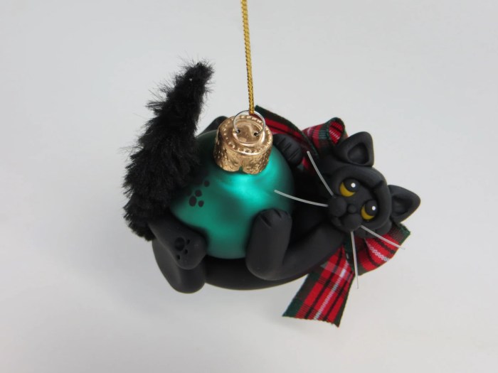 Black cat christmas tree ornament